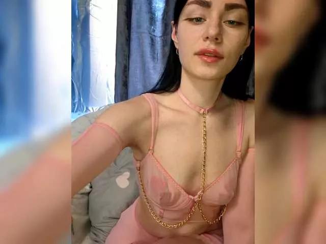 Kelseyy from BongaCams