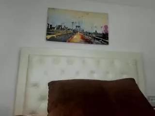 cocoqueenn from CamSoda