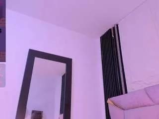 dominique-110 from CamSoda