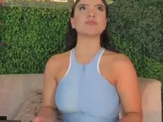 emmily-z from CamSoda