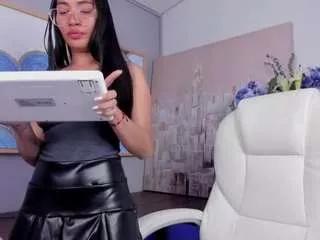 lucyyliiu from CamSoda