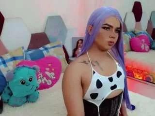 miss-adriana from CamSoda