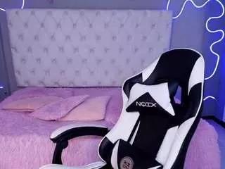 natashaa-black from CamSoda