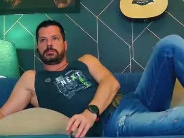 aaronbomer from Chaturbate