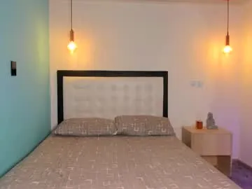 Private abellaconnor on Chaturbate