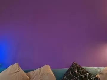 Naked Room aishaaya 