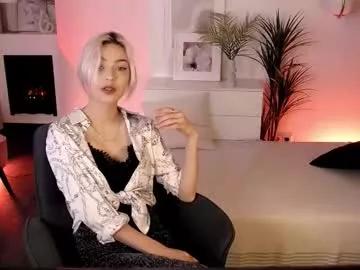 Naked Room alysiasun 