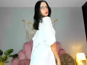 Private artbelia on Chaturbate