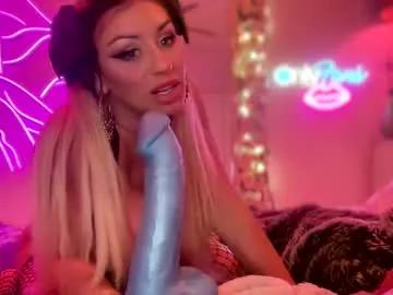 Naked Room avalonnfoxx 