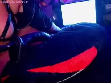 Freechat booboosperfectfacefuck on Chaturbate