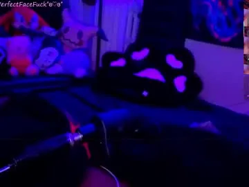 Freechat booboosperfectfacefuck on Chaturbate