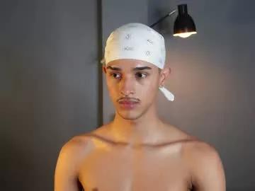 Naked Room busterspinter 