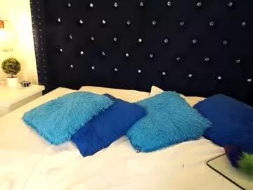 Naked Room bycandy_ 
