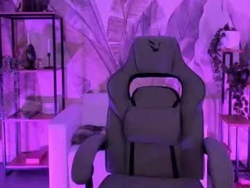 Freechat coralinekeyns on Chaturbate