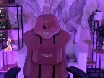 Freechat coralinekeyns on Chaturbate