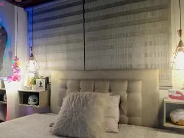 Freechat cristal__hot_1 on Chaturbate