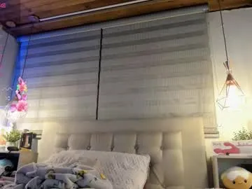 Freechat cristal__hot_1 on Chaturbate