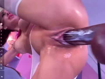 Freechat crystallana on Chaturbate