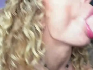 Freechat curlynatashaa on Chaturbate