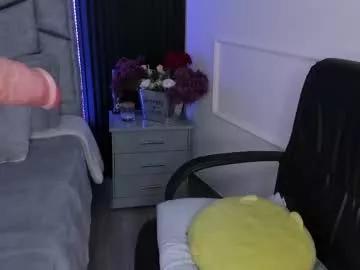 Naked Room daniphoenixx 