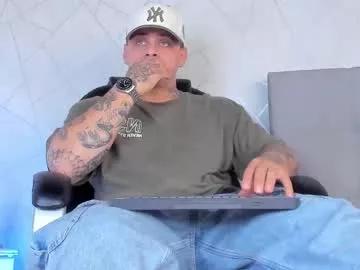 dennis_munera from Chaturbate