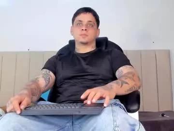 dennis_munera from Chaturbate
