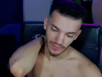 dominicvalente — CUM SHOW ! #bigcock #muscle  #feet #party  #twink        [1977 tokens remaining]