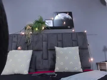 Freechat dulceaurora_ on Chaturbate