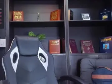 Freechat edwardross_ on Chaturbate