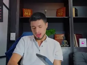 Freechat edwardross_ on Chaturbate