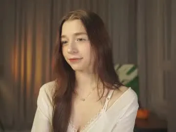 elbasypher — Hello i`m Elba, i`m #18 #teen #new #shy #natural   Goal: duck lips + close to camera  [32 tokens remaining]