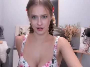Naked Room ella_twinkle 