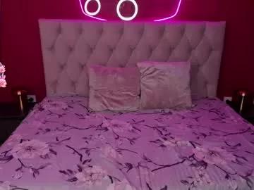 Naked Room emily_amorre 