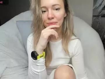 Naked Room foxy_blond 