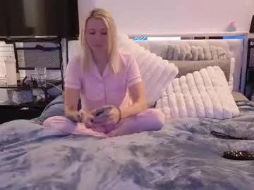 Naked Room freakingfitness 