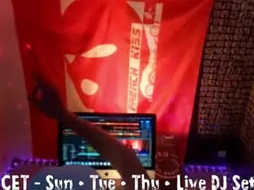 Chaturbate frenchkissdjfk is Freechat frenchkissdjfk — Afro Pool House Party #gay #housemusic #party #dance #skinny