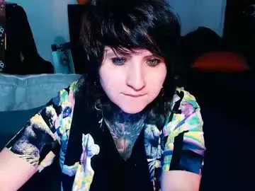 Freechat ftmblueyes on Chaturbate