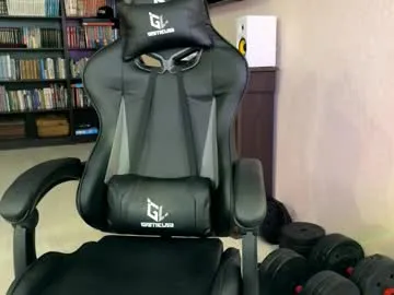 gerishingleton — i'm Amelia  and #new here #smalltits #skinny #blonde #18 Goal :  take off my t-shirt [65 tokens remaining]