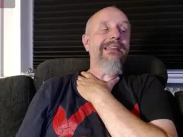 Freechat hardmrlazy on Chaturbate