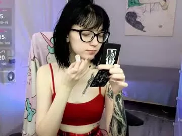 Freechat hazeltompson on Chaturbate