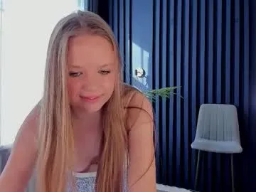 hidden_charm_ on Chaturbate 