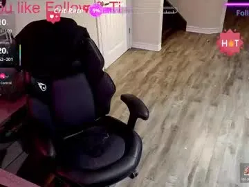 Chaturbate highclass92i is Freechat highclass92i — Highclass92i's room #bigdick #hugedick #straight #uncut