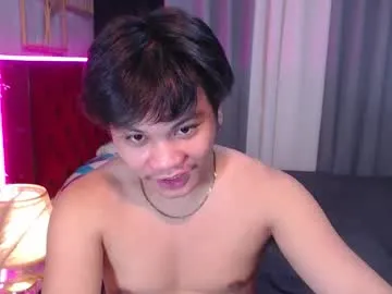 Freechat hoelymolly on Chaturbate