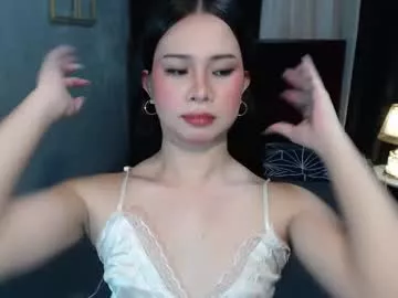 Freechat hoelymolly on Chaturbate