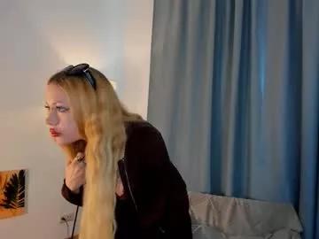 honeysnare from Chaturbate