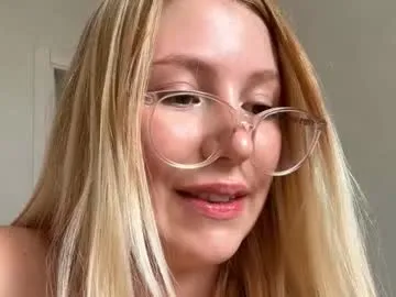 Freechat horney_audrey on Chaturbate