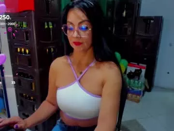 Freechat hot_beauty__ on Chaturbate