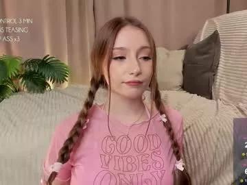 hottpeachh from Chaturbate