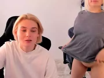 Freechat hottyblonds on Chaturbate