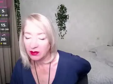 Freechat hunters_woman on Chaturbate